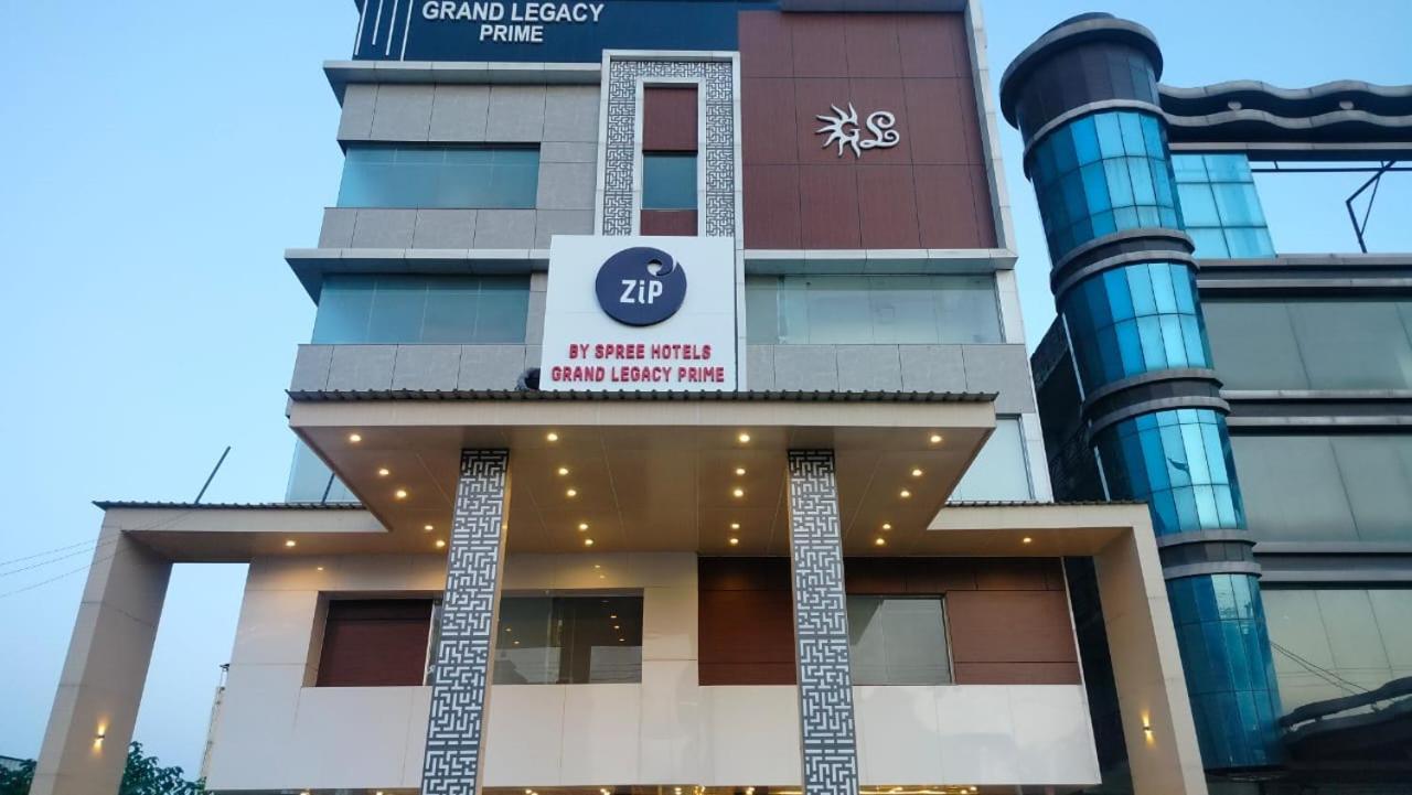 Zip By Spree Hotels Grand Legacy Prime Дехрадун Екстериор снимка