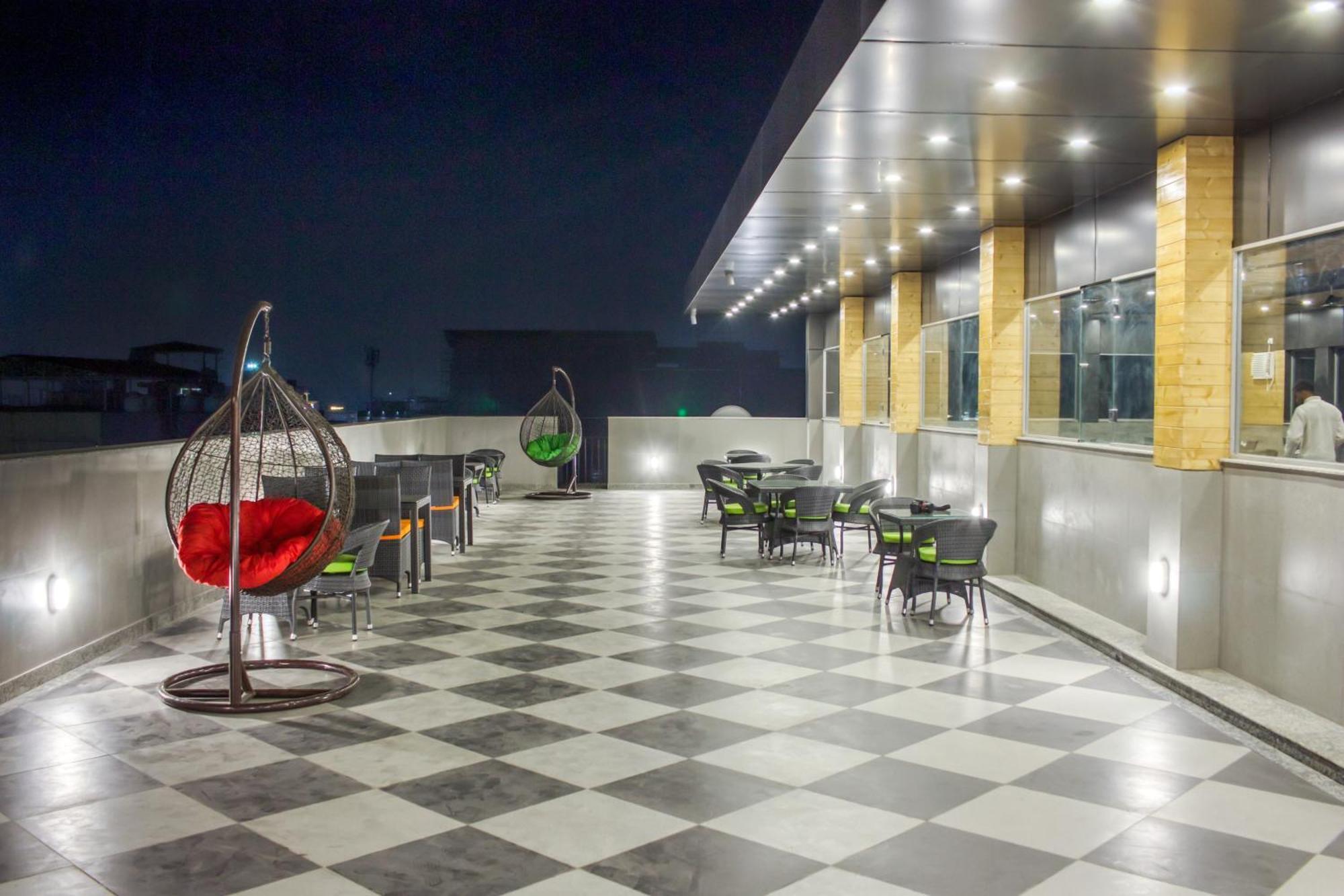 Zip By Spree Hotels Grand Legacy Prime Дехрадун Екстериор снимка