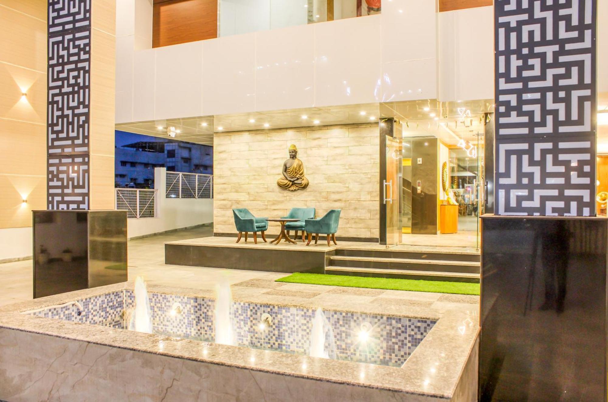 Zip By Spree Hotels Grand Legacy Prime Дехрадун Екстериор снимка