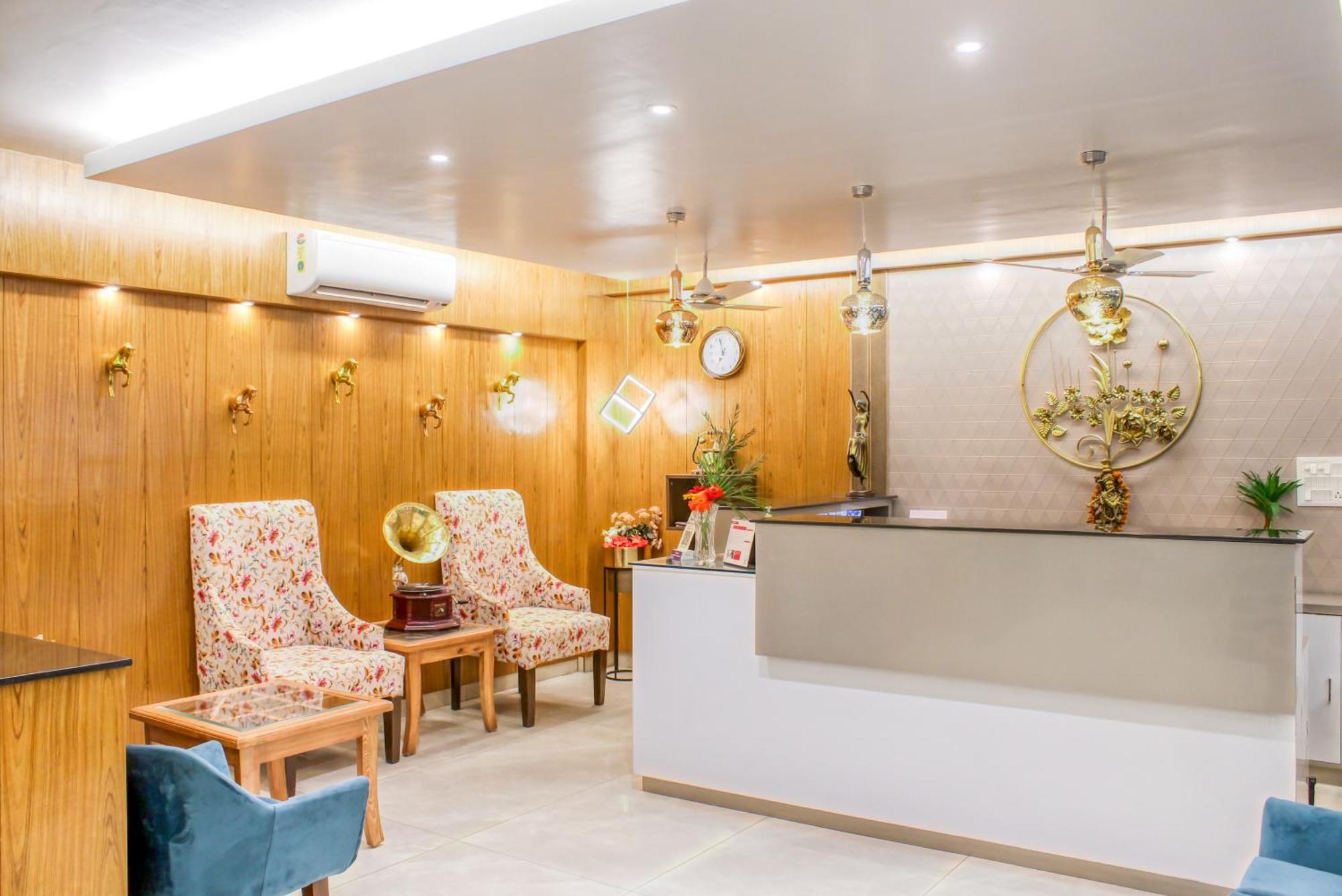 Zip By Spree Hotels Grand Legacy Prime Дехрадун Екстериор снимка